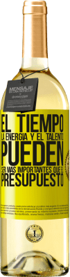 29,95 € Envío gratis | Vino Blanco Edición WHITE El tiempo, la energía y el talento pueden ser más importantes que el presupuesto Etiqueta Amarilla. Etiqueta personalizable Vino joven Cosecha 2025 Verdejo