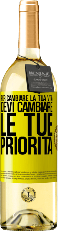 29,95 € Spedizione Gratuita | Vino bianco Edizione WHITE Per cambiare la tua vita devi cambiare le tue priorità Etichetta Gialla. Etichetta personalizzabile Vino giovane Raccogliere 2024 Verdejo