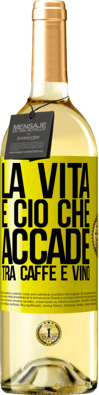 29,95 € Spedizione Gratuita | Vino bianco Edizione WHITE La vita è ciò che accade tra caffè e vino Etichetta Gialla. Etichetta personalizzabile Vino giovane Raccogliere 2024 Verdejo