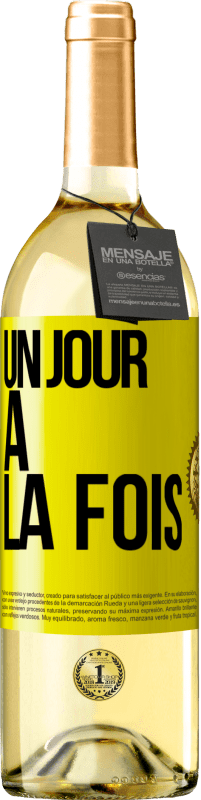 29,95 € Envoi gratuit | Vin blanc Édition WHITE Un jour à la fois Étiquette Jaune. Étiquette personnalisable Vin jeune Récolte 2025 Verdejo