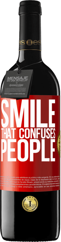 39,95 € 送料無料 | 赤ワイン REDエディション MBE 予約する 笑顔、人を混乱させる 赤いタグ. カスタマイズ可能なラベル 予約する 12 月 収穫 2014 Tempranillo