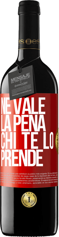 39,95 € Spedizione Gratuita | Vino rosso Edizione RED MBE Riserva Ne vale la pena chi te lo prende Etichetta Rossa. Etichetta personalizzabile Riserva 12 Mesi Raccogliere 2015 Tempranillo