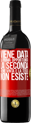 39,95 € Spedizione Gratuita | Vino rosso Edizione RED MBE Riserva Viene data la prima opportunità, la seconda viene vinta e la terza non esiste Etichetta Rossa. Etichetta personalizzabile Riserva 12 Mesi Raccogliere 2014 Tempranillo