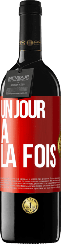 39,95 € Envoi gratuit | Vin rouge Édition RED MBE Réserve Un jour à la fois Étiquette Rouge. Étiquette personnalisable Réserve 12 Mois Récolte 2015 Tempranillo