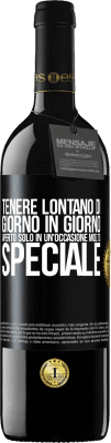 39,95 € Spedizione Gratuita | Vino rosso Edizione RED MBE Riserva Tenere lontano di giorno in giorno. Aperto solo in un'occasione molto speciale Etichetta Nera. Etichetta personalizzabile Riserva 12 Mesi Raccogliere 2014 Tempranillo