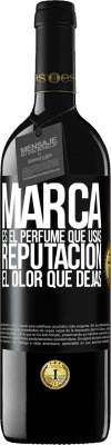 39,95 € Envío gratis | Vino Tinto Edición RED MBE Reserva Marca es el perfume que usas. Reputación, el olor que dejas Etiqueta Negra. Etiqueta personalizable Reserva 12 Meses Cosecha 2014 Tempranillo