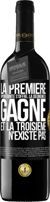 39,95 € Envoi gratuit | Vin rouge Édition RED MBE Réserve La première opportunité s'offre, la deuxième se gagne et la troisième n'existe pas Étiquette Noire. Étiquette personnalisable Réserve 12 Mois Récolte 2015 Tempranillo