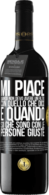 39,95 € Spedizione Gratuita | Vino rosso Edizione RED MBE Riserva Mi piace quando non devo avere un filtro con quello che dico. È quando so che sono con le persone giuste Etichetta Nera. Etichetta personalizzabile Riserva 12 Mesi Raccogliere 2015 Tempranillo