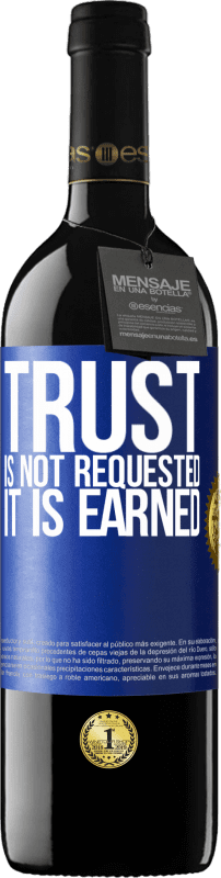 39,95 € 送料無料 | 赤ワイン REDエディション MBE 予約する 信頼は要求されず、獲得されます 青いタグ. カスタマイズ可能なラベル 予約する 12 月 収穫 2016 Tempranillo