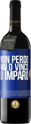 39,95 € Spedizione Gratuita | Vino rosso Edizione RED MBE Riserva Non perdo mai O vinco o imparo Etichetta Blu. Etichetta personalizzabile Riserva 12 Mesi Raccogliere 2016 Tempranillo