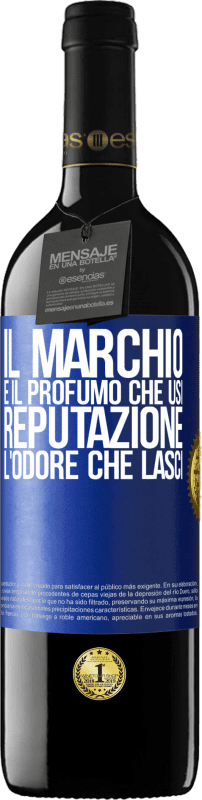 39,95 € Spedizione Gratuita | Vino rosso Edizione RED MBE Riserva Il marchio è il profumo che usi. Reputazione, l'odore che lasci Etichetta Blu. Etichetta personalizzabile Riserva 12 Mesi Raccogliere 2015 Tempranillo