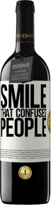 39,95 € 免费送货 | 红酒 RED版 MBE 预订 微笑，使人困惑 白标. 可自定义的标签 预订 12 个月 收成 2016 Tempranillo