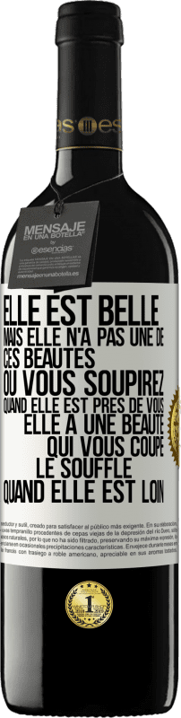 39,95 € Envoi gratuit | Vin rouge Édition RED MBE Réserve Elle est belle. Mais elle n'a pas une de ces beautés où vous soupirez quand elle est près de vous. Elle a une beauté qui vous co Étiquette Blanche. Étiquette personnalisable Réserve 12 Mois Récolte 2015 Tempranillo