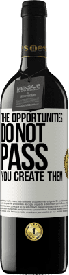39,95 € Free Shipping | Red Wine RED Edition MBE Reserve The opportunities do not pass. You create them White Label. Customizable label Reserve 12 Months Harvest 2015 Tempranillo