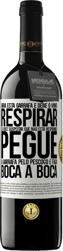 39,95 € Envio grátis | Vinho tinto Edição RED MBE Reserva Abra esta garrafa e deixe o vinho respirar. Se você suspeitar que não está respirando, pegue a garrafa pelo pescoço e faça Etiqueta Branca. Etiqueta personalizável Reserva 12 Meses Colheita 2015 Tempranillo