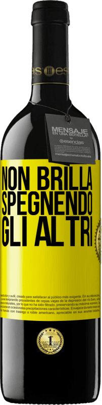 39,95 € Spedizione Gratuita | Vino rosso Edizione RED MBE Riserva Non brilla spegnendo gli altri Etichetta Gialla. Etichetta personalizzabile Riserva 12 Mesi Raccogliere 2016 Tempranillo
