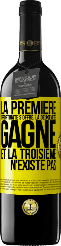 39,95 € Envoi gratuit | Vin rouge Édition RED MBE Réserve La première opportunité s'offre, la deuxième se gagne et la troisième n'existe pas Étiquette Jaune. Étiquette personnalisable Réserve 12 Mois Récolte 2015 Tempranillo