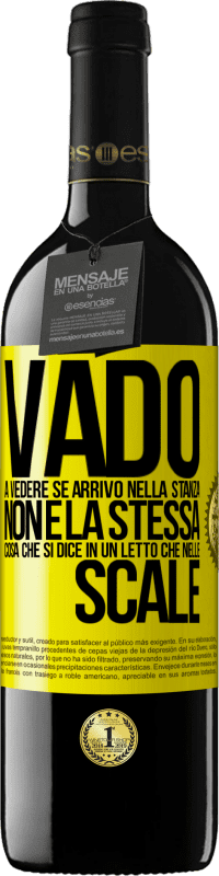 39,95 € Spedizione Gratuita | Vino rosso Edizione RED MBE Riserva Vado a vedere se arrivo nella stanza. Non è la stessa cosa che si dice in un letto che nelle scale Etichetta Gialla. Etichetta personalizzabile Riserva 12 Mesi Raccogliere 2015 Tempranillo