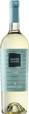 16,95 € 免费送货 | 白葡萄酒 Ippolito Mare Chiaro D.O.C. Cirò 卡拉布里亚 意大利 75 cl