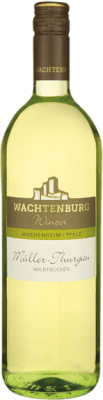 8,95 € Envio grátis | Vinho Branco Wachtenburg Winzer Halbtrocken — Meio Seco Q.b.A. Pfälz Pfälz Alemanha Müller-Thurgau 1 L