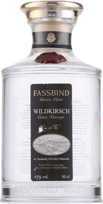 113,95 € Envío gratis | Orujo Aguardiente S. Fassbind Cerise Sauvage Wildkirsch Suiza Botella Medium 50 cl