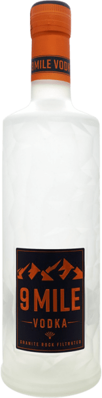 73,95 € Envio grátis | Vodka 9 Mile Alemanha Garrafa Especial 1,75 L
