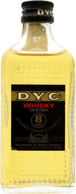 25,95 € Envio grátis | Whisky Blended DYC Espanha 8 Anos Garrafinha Miniatura 5 cl