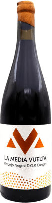 35,95 € Spedizione Gratuita | Vino Rosso La Media Vuelta D.O.P. Vino de Calidad de Cangas Spagna 75 cl