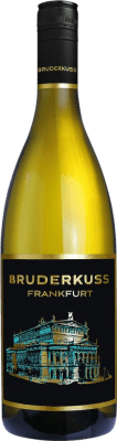 10,95 € Spedizione Gratuita | Vino bianco Bruderkuss Weißwein Q.b.A. Pfälz Germania Chardonnay, Pinot Bianco, Moscato Giallo, Sylvaner Bottiglia 75 cl