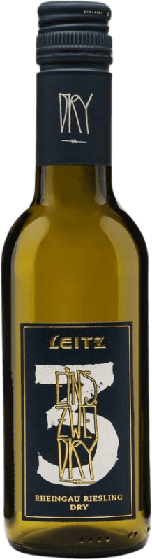 4,95 € Envoi gratuit | Vin blanc Weingut Leitz Eins Zwei Dry Sec Q.b.A. Rheingau Rheingau Allemagne Riesling Petite Bouteille 25 cl