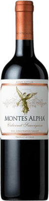 11,95 € Бесплатная доставка | Красное вино Montes Alpha I.G. Valle Central Центральная долина Чили Merlot — Мерло, Cabernet Sauvignon — Каберне Совиньон Полубутылка 37 cl
