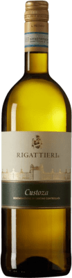 6,95 € Бесплатная доставка | Белое вино Rigattieri D.O.C. Bianco di Custoza Venecia Италия Trebbiano — Треббиано, Garganega — Гарганега, Cortese — Кортезе 1 L