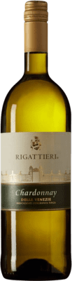 16,95 € Бесплатная доставка | Белое вино Rigattieri I.G.T. Trevenezie Венето Италия Chardonnay — Шардоне 1 L