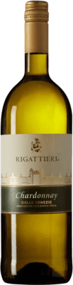 15,95 € Envio grátis | Vinho branco Rigattieri I.G.T. Trevenezie Vêneto Itália Chardonnay Garrafa 1 L