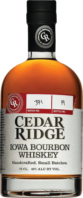 77,95 € Envío gratis | Whisky Bourbon Cedar Ridge Estados Unidos Botella 70 cl