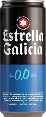 34,95 € Envío gratis | Caja de 24 unidades Cerveza Estrella Galicia Lager 0,0 España Lata 33 cl Sin Alcohol