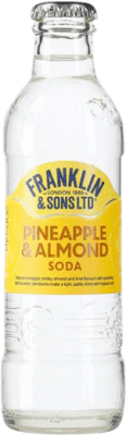 68,95 € Envio grátis | Caixa de 24 unidades Refrigerantes Franklin & Sons Pineapple and Almond Soda Reino Unido Garrafinha 20 cl