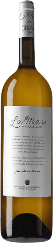 58,95 € Бесплатная доставка | Белое вино Terras Gauda La Mar D.O. Rías Baixas Галисия Испания Loureiro — Лоурейру, Albariño — Альбариньо, Caíño — Каиньо Бутылка Магнум 1,5 L