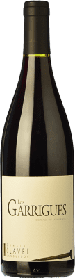 21,95 € Spedizione Gratuita | Vino Rosso Estelle & Pierre Clavel Les Garrigues Giovane A.O.C. Coteaux du Languedoc Languedoc Francia Syrah, Garnacha — Grenache, Cariñena — Carignano Eco — Biologico 75 cl