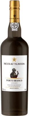 27,95 € Spedizione Gratuita | Vino fortificato João Nicolau de Almeida & Filhos Branco Fortificado I.G. Porto Douro Portogallo Códega, Rabigato, Viosinho, Arinto Bottiglia Medium 50 cl