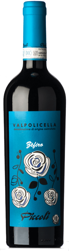 21,95 € Бесплатная доставка | Красное вино Piccoli Daniela Zèfiro D.O.C. Valpolicella Венето Италия Corvina — Корвина, Rondinella — Рондинелла, Corvinone — Корвиноне, Molinara — Молинара Бутылка 75 cl