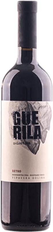 27,95 € Spedizione Gratuita | Vino rosso Guerila Wines Retro Selection Red I.G. Valle de Vipava Valle di Vipava Slovenia Merlot, Cabernet Franc, Barbera Bottiglia 75 cl