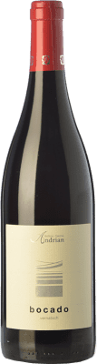 14,95 € Бесплатная доставка | Красное вино Andriano Bocado Vernatsch D.O.C. Alto Adige Трентино-Альто-Адидже Италия Schiava бутылка 75 cl