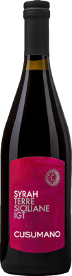 14,95 € 送料無料 | 赤ワイン Cusumano I.G.T. Terre Siciliane シチリア島 イタリア Syrah — シラー 75 cl