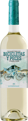 10,95 € Envío gratis | Vino blanco Family Owned Bicicletas y Peces D.O. Rueda Castilla y León España Sauvignon Blanca Botella 75 cl