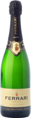 36,95 € Бесплатная доставка | Белое игристое вино Ferrari Brut — брют Резерва D.O.C. Trento Трентино Италия Chardonnay — Шардоне, Pinot Blanc — Пино Блан 75 cl