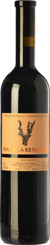 6,95 € 免费送货 | 红酒 Finca La Estacada 6 Meses 年轻的 D.O. Uclés 卡斯蒂利亚 - 拉曼恰 西班牙 Tempranillo 瓶子 75 cl