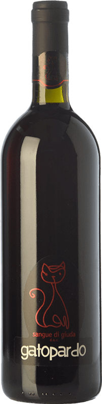7,95 € Бесплатная доставка | Сладкое вино Gatopardo Sangue di Giuda I.G.T. Lombardia Ломбардии Италия Pinot Noir — Пино Нуар, Barbera — Барбера, Croatina — Кроатина, Rara — Рара Бутылка 75 cl