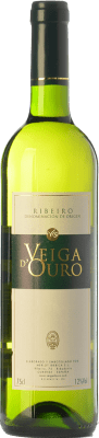 7,95 € Бесплатная доставка | Белое вино Merlot Ibérica Veiga d'Ouro D.O. Ribeiro Галисия Испания Torrontés — Торронтес, Godello — Годельо, Treixadura — Трейшадура, Albariño — Альбариньо Бутылка 75 cl