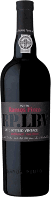 32,95 € Envío gratis | Vino generoso Ramos Pinto Late Bottled Vintage I.G. Porto Oporto Portugal Touriga Nacional, Tinta Roriz, Tinta Barroca Botella 75 cl